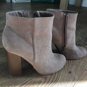 Ankle boots size 6.5 Bamboo